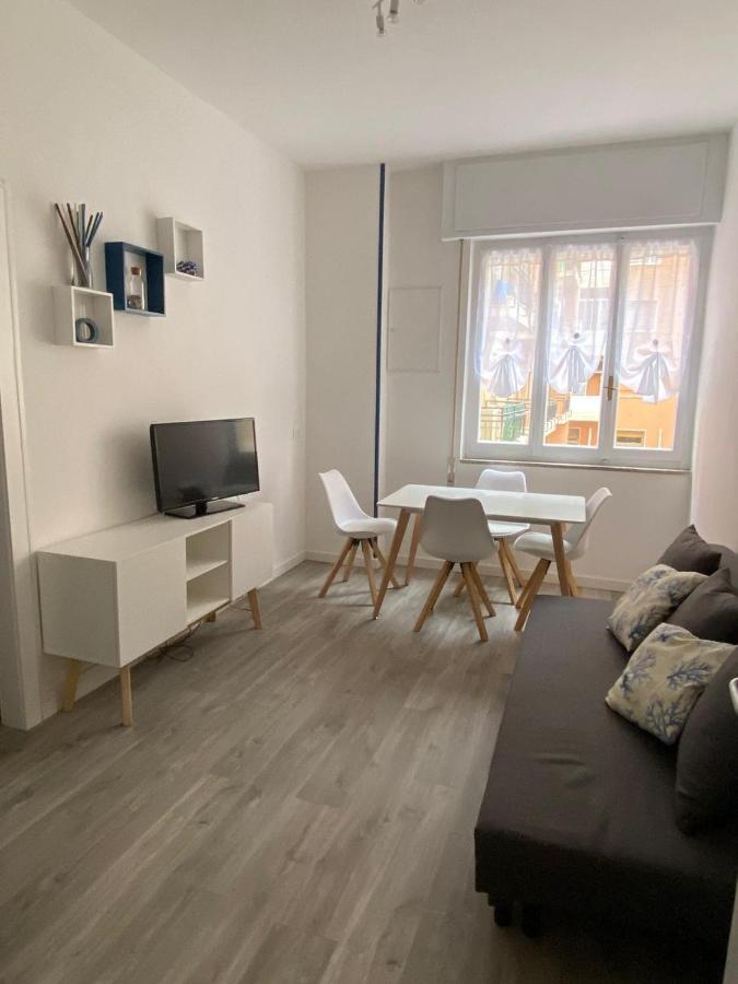 Loano: Centro E Mare A Portata Di Mano Apartment Exterior foto