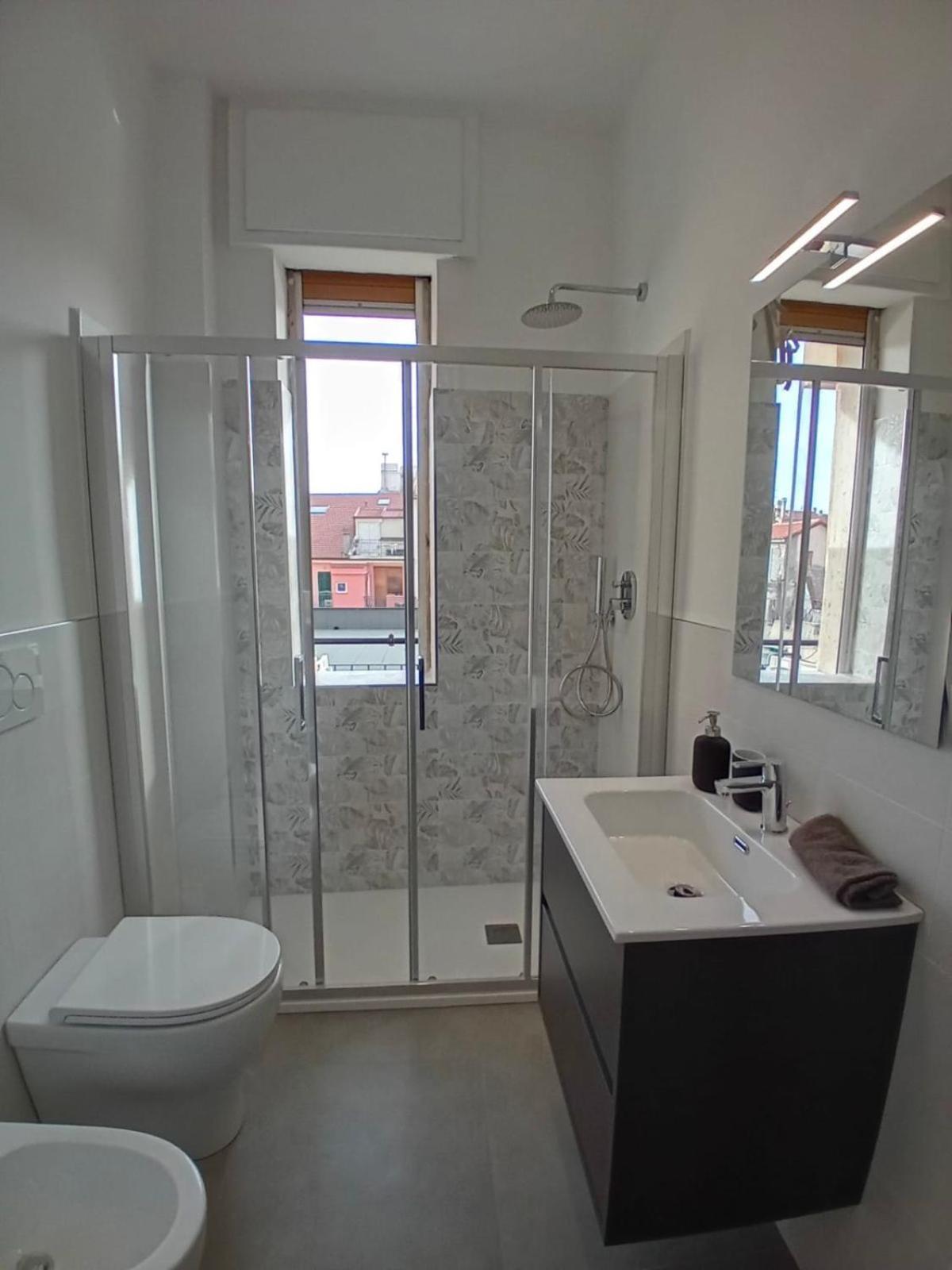 Loano: Centro E Mare A Portata Di Mano Apartment Exterior foto